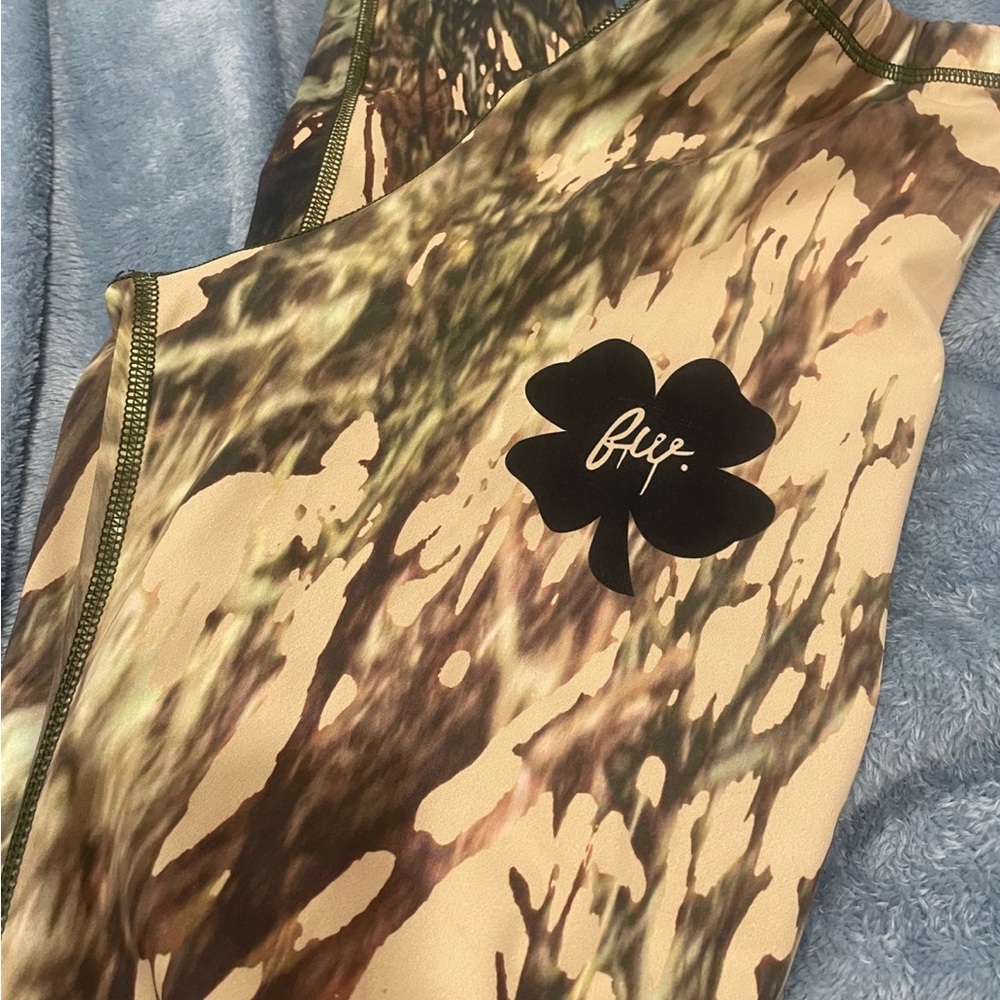Filthy wealth clothing camouflage leggings